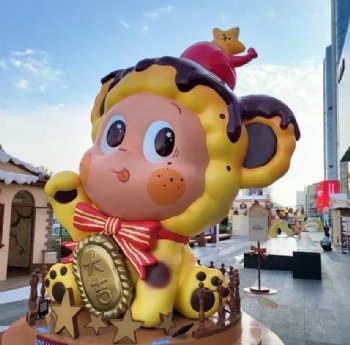 Customized Cartoon Pop Art Sculpture Fiberglass Resin Statue Mall Entrance Decoration Custom Game IP Sculpture